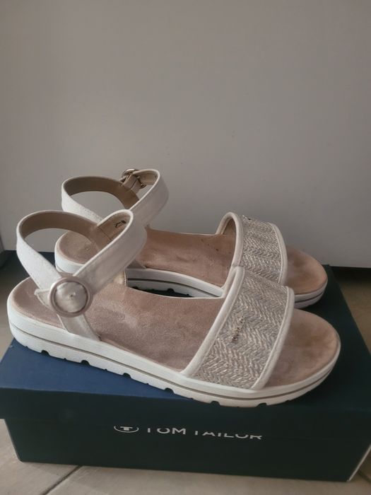 Sandały damskie ,sandałki letnie białe logowane Tom Tailor,41