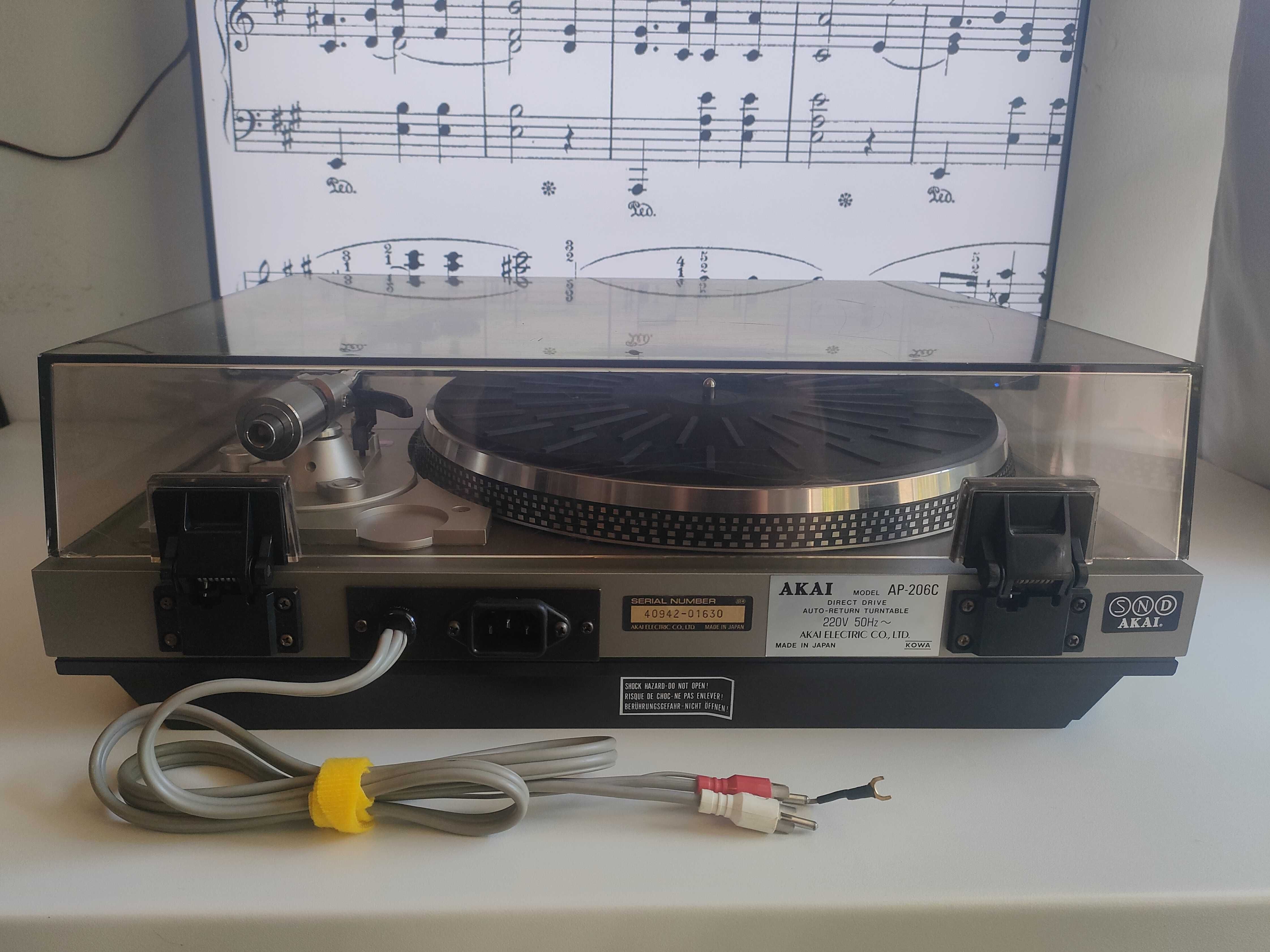 Gramofon AKAI AP-206C - półautomat, napęd bezpośredni