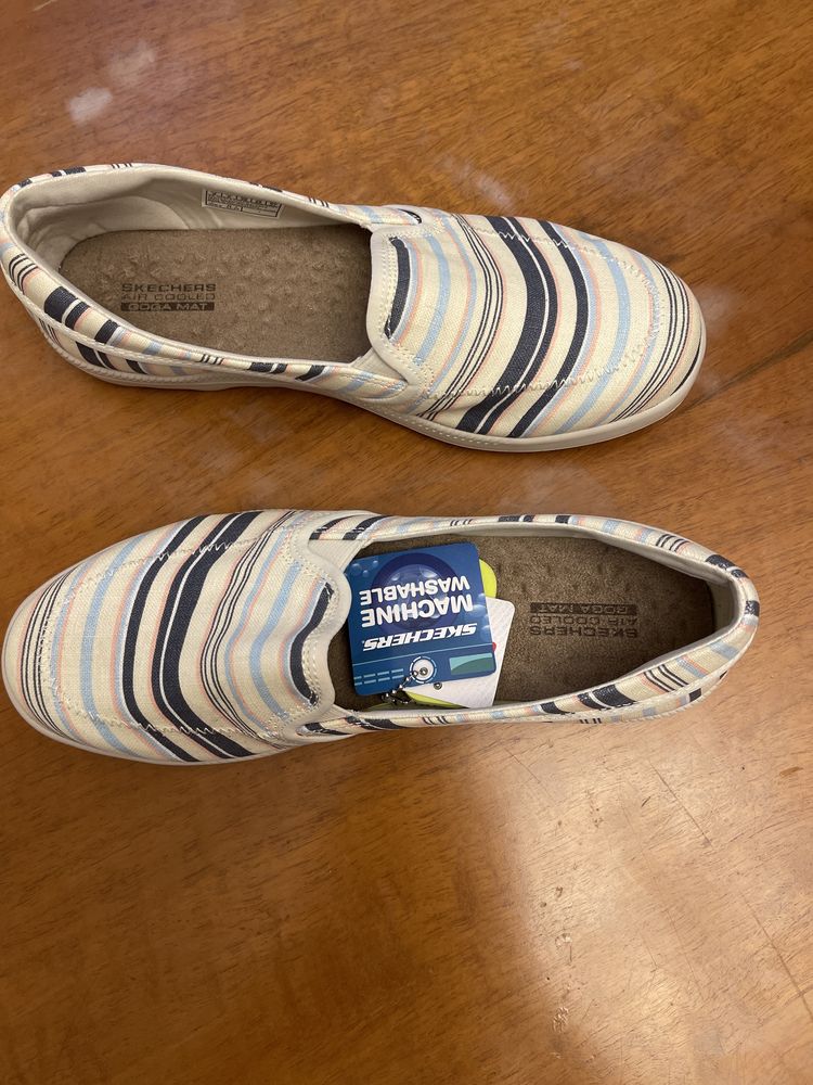Продам новые макасины