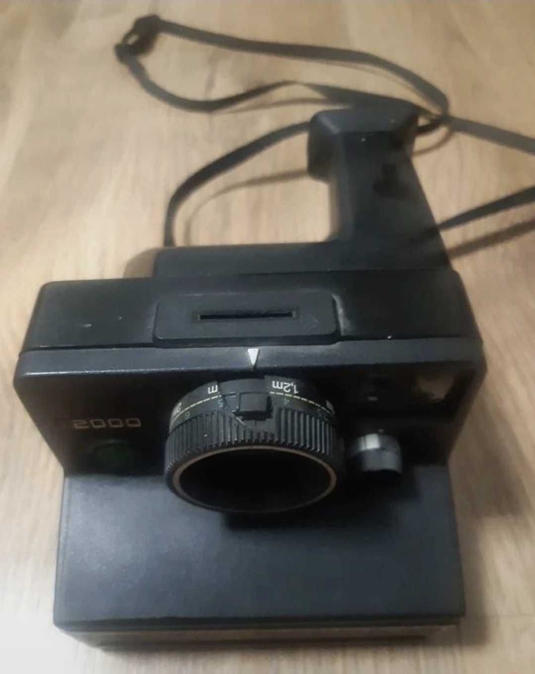 Polaroid Land Camera 2000