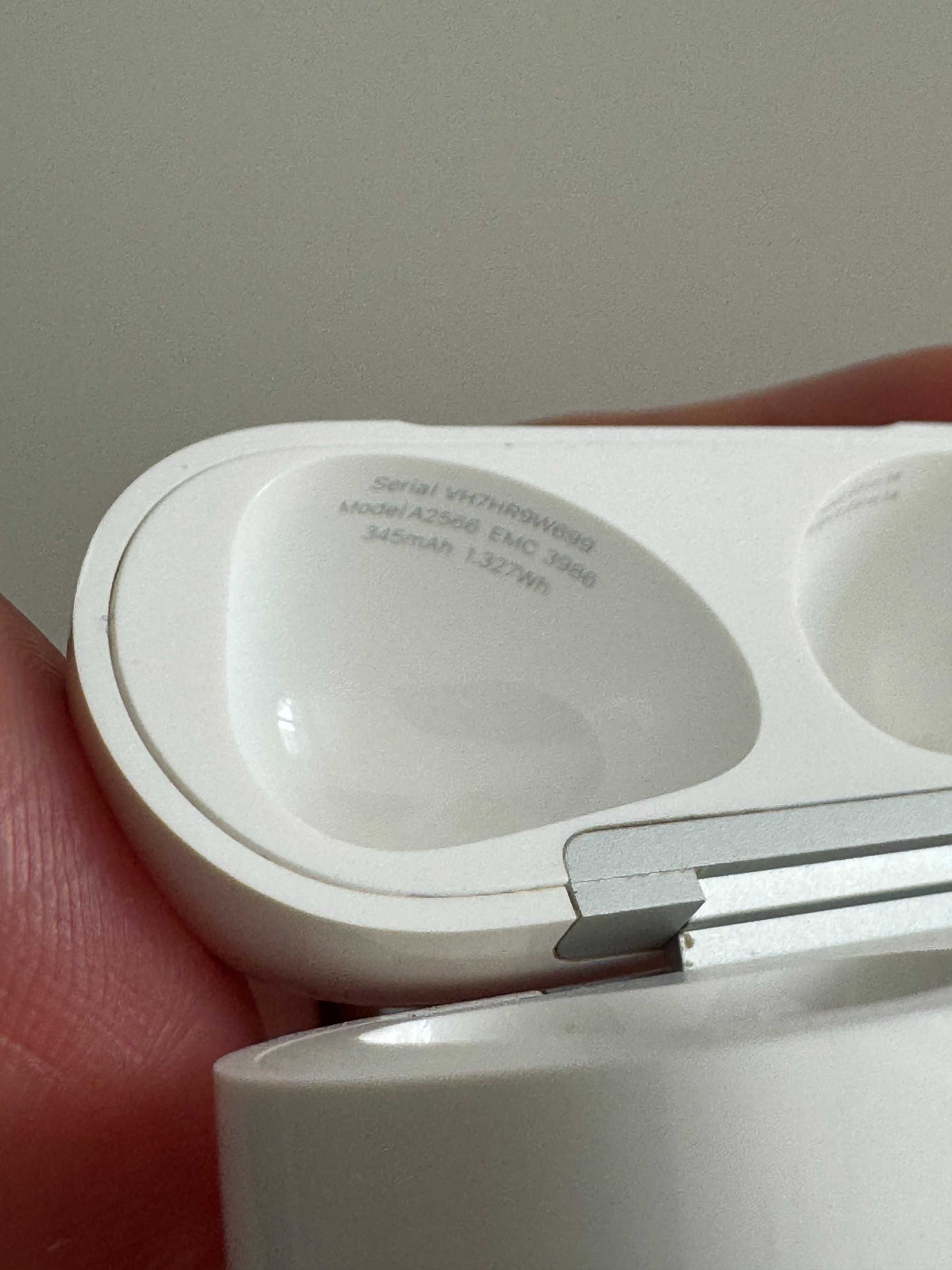 Oryginalne Etui / Box do Ładowania Apple AirPods 3 Gen - Model A2566