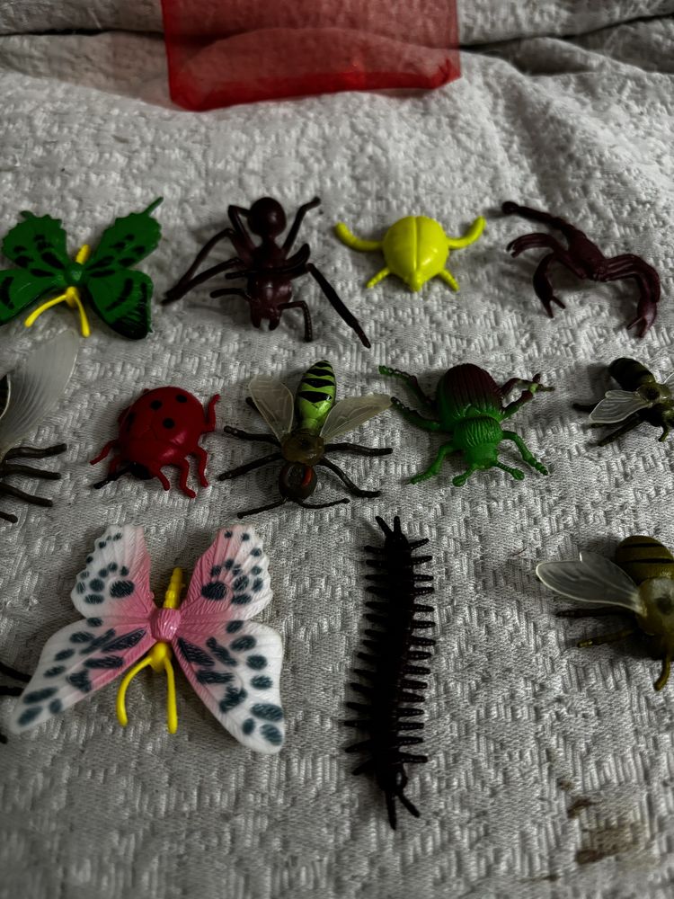 Lote 16 Figuras Insectos