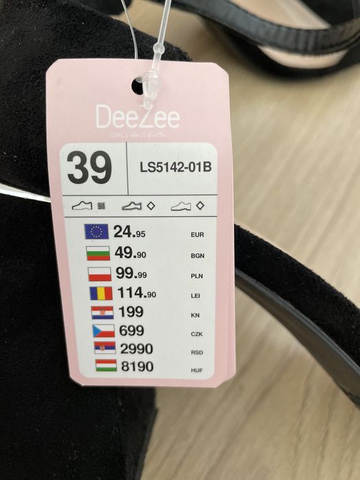 Czarne sandałki 39 DeeZee