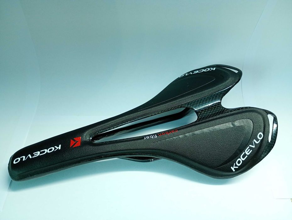 Selim bicicleta em carbono