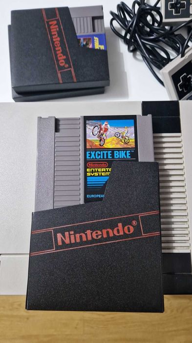 Consola Nintendo NES com jogos