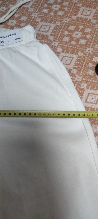 Новые белые спортивные штаны Sinsay,р xxs,на флисе на подростка