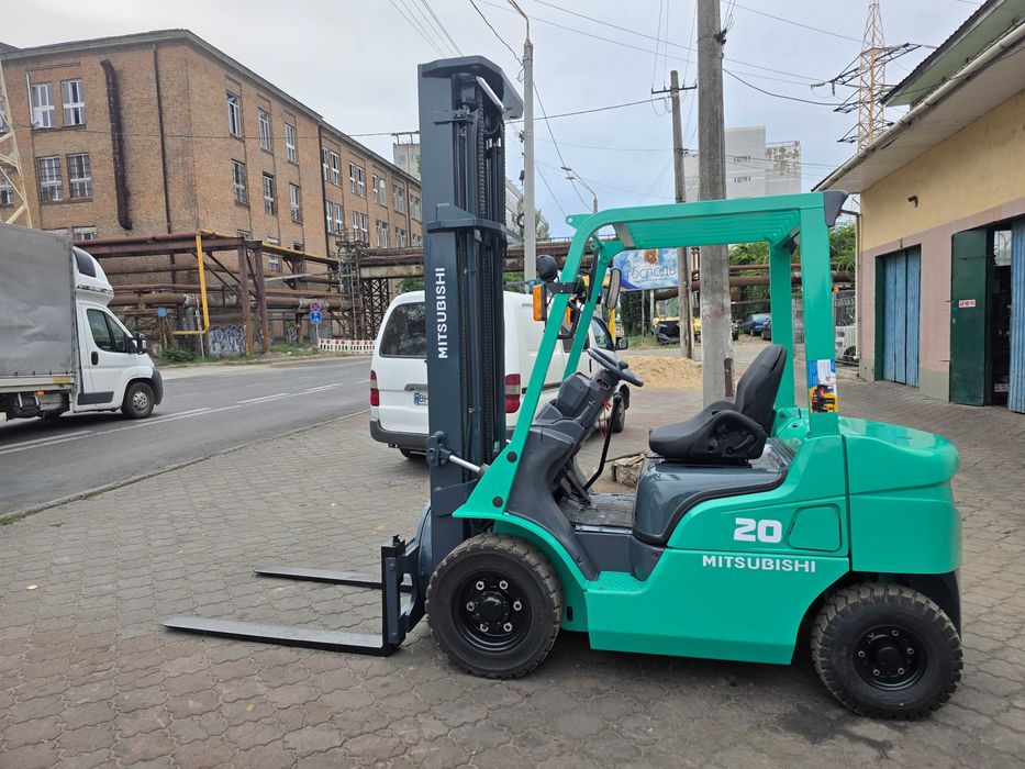 Навантажувач вилковий MITSUBISHI FD20D