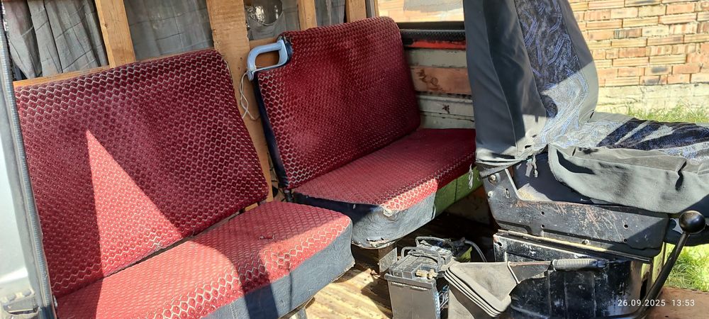 Mercedes -Benz 207 D вантажопасажир