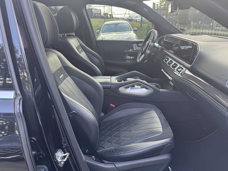 Mercedes-Benz GLE      2021