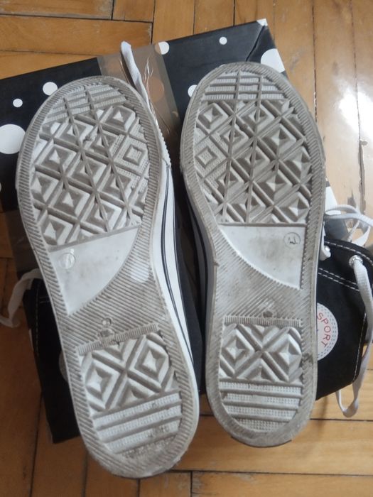 Trampki czarne długie 41