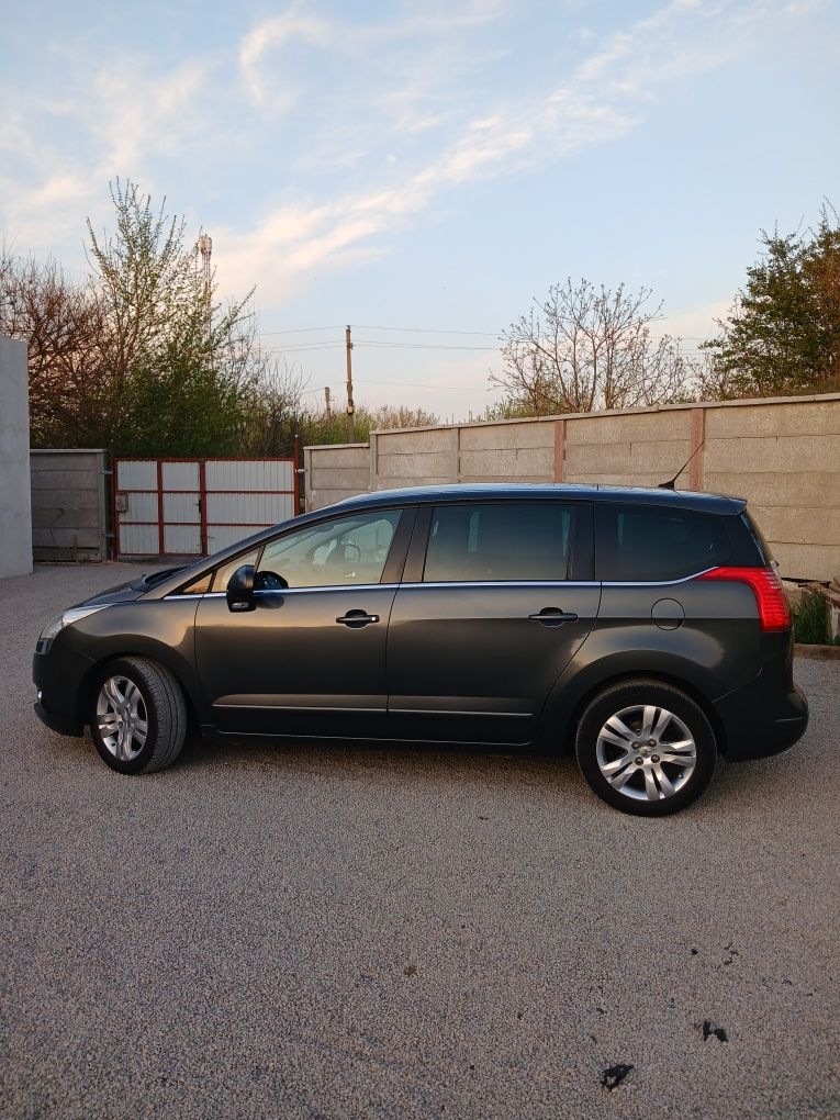 Peugeot 5008 1.6 hdi