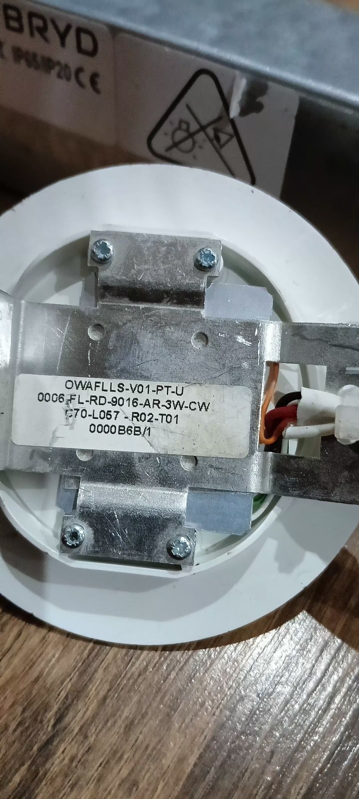 Oprawa awaryjna OWA FL LED 0006-AR-1W-AT-1h-NM-TS-CW-9016-RND