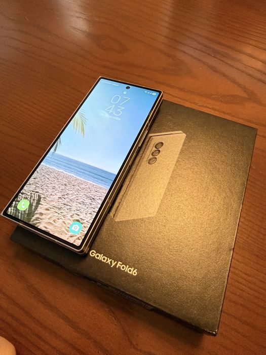 Продам Samsung Galaxy Fold 6 F956B 12/256GB Silver Shadow