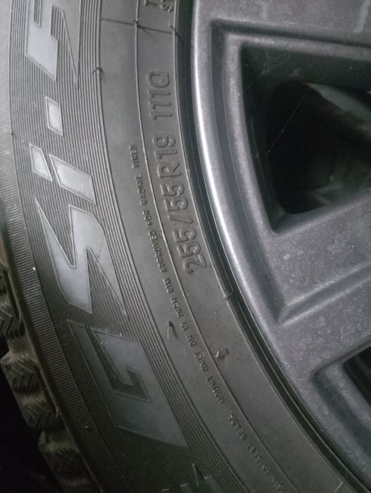 Продам хорошие зимние колеса в сборе с лэндровер