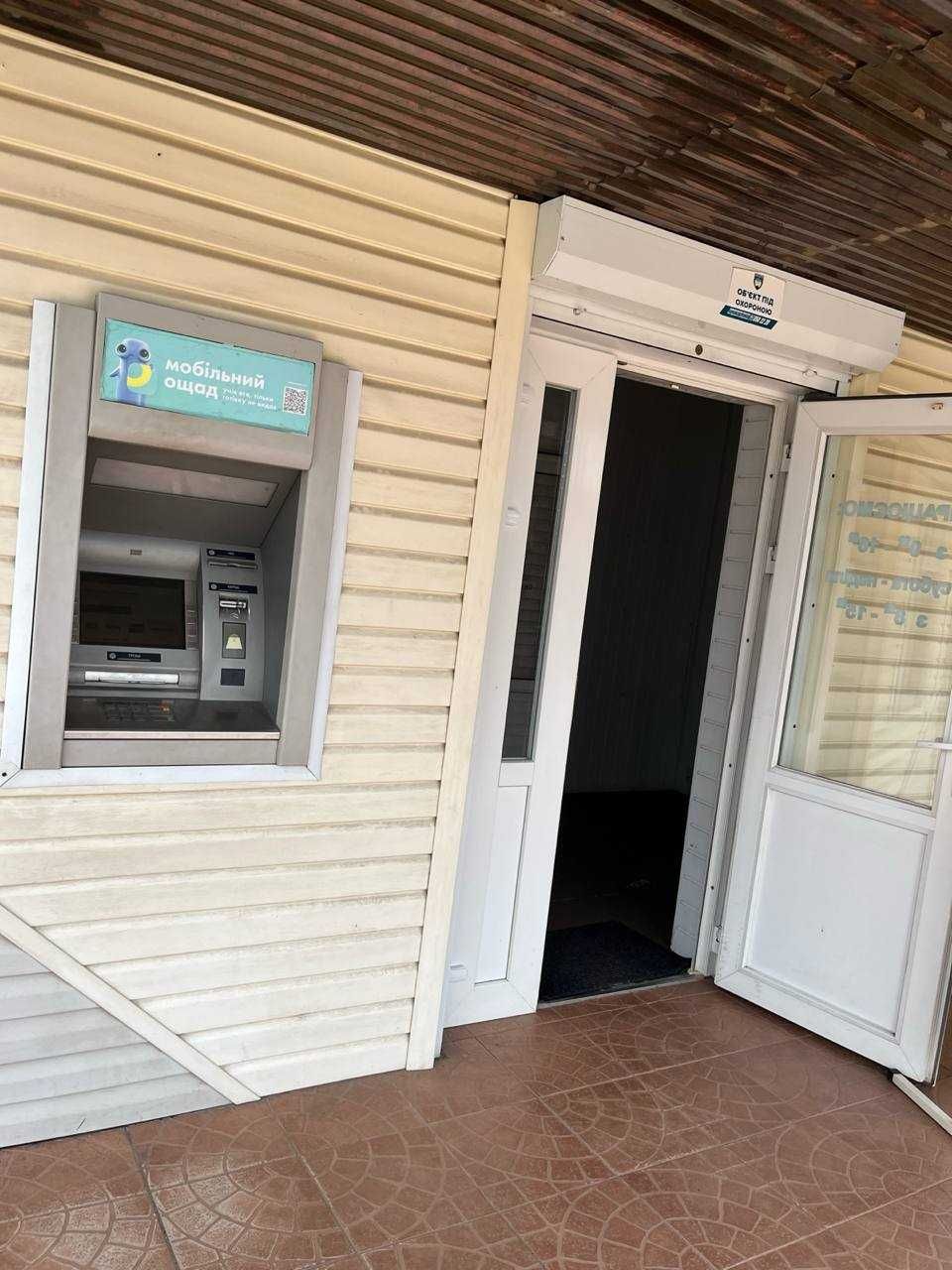 Здається в оренду відділ в діючий крамниці (100 м.кв.)