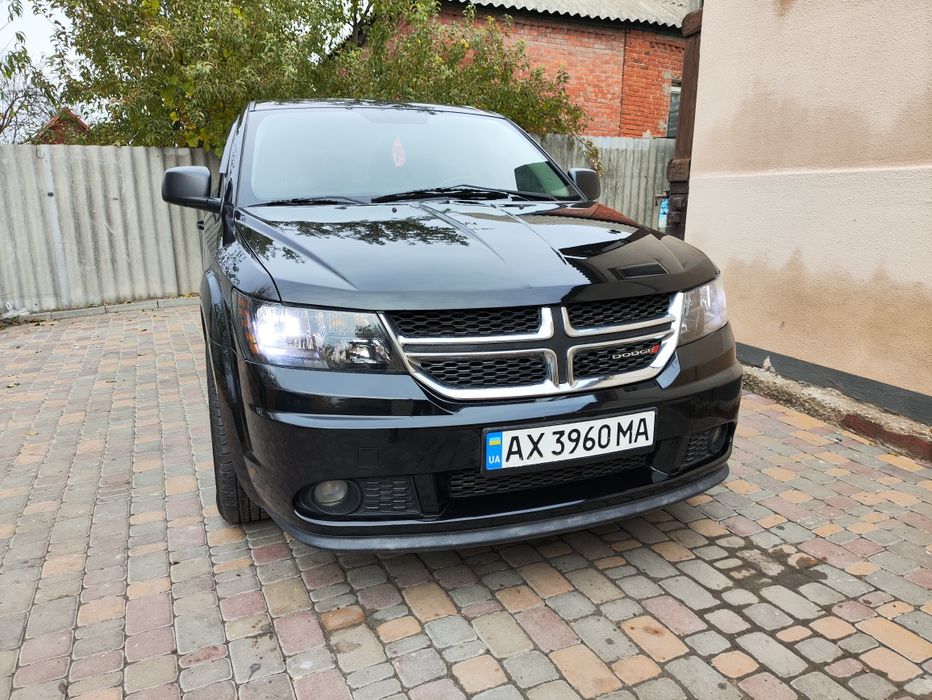 Продам Додж в отличном состоянии 7 мест