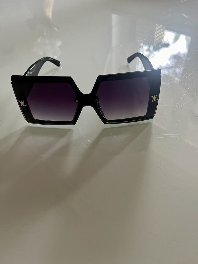 Okulary przeciwsloneczne LV