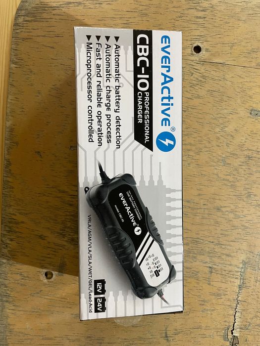 Battery Charger 12V (10...300Ah) / 24V (10...150Ah) - everActive64740936863235120