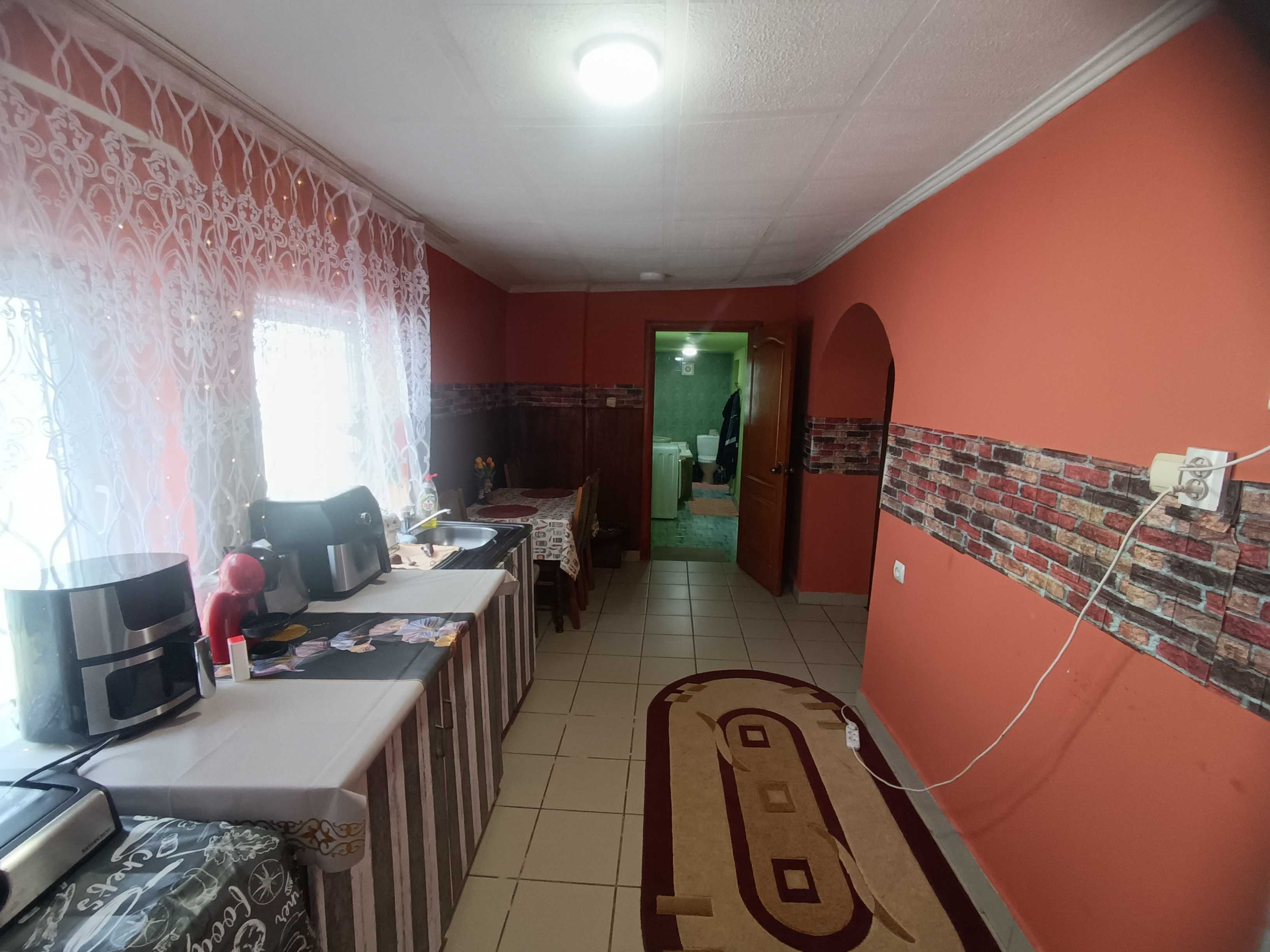 ПРОДАЖ 5-и кімнатного будинку з ремонтом, 10 хв. до центру та басейну!
