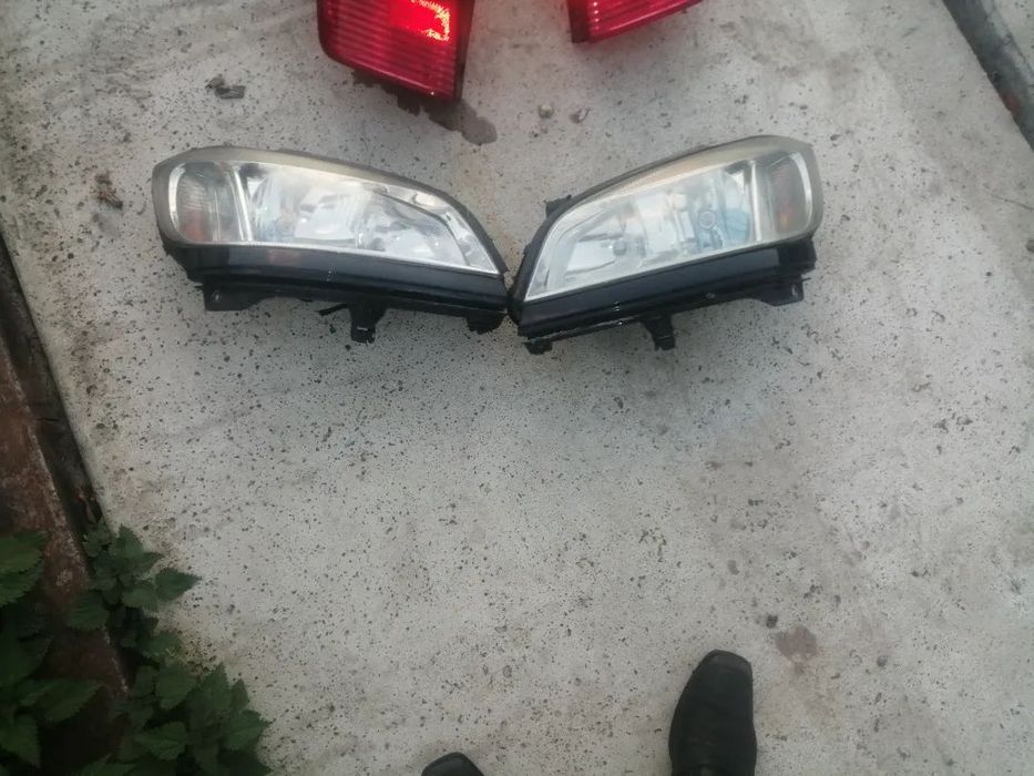opel zafira a lampy przód europa poznan