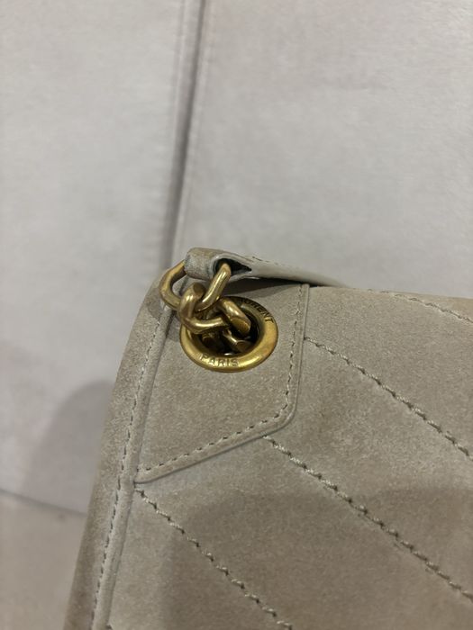 Zamszowa torebka Saint Laurent YSl Nikki