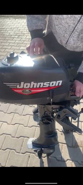 Лодочный мотор johnson