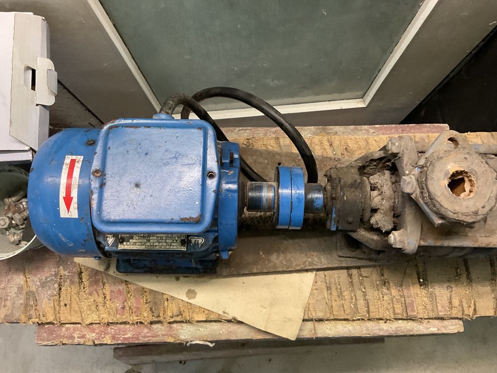 Silnik TAMEL 1,1 KW 1415 ob/min z pompą