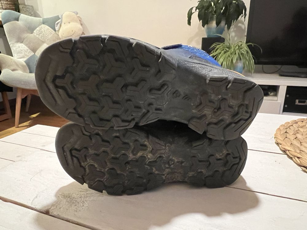 Decathlon buty zimowe.