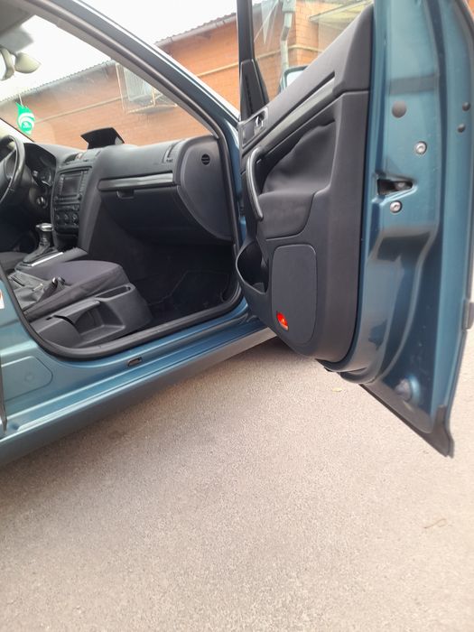 продам машину 2600