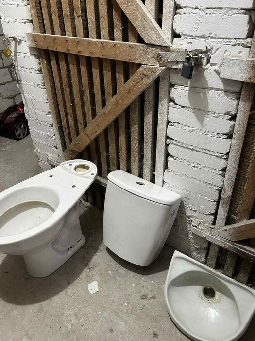 Sedesy spłuczki WC i umywalki