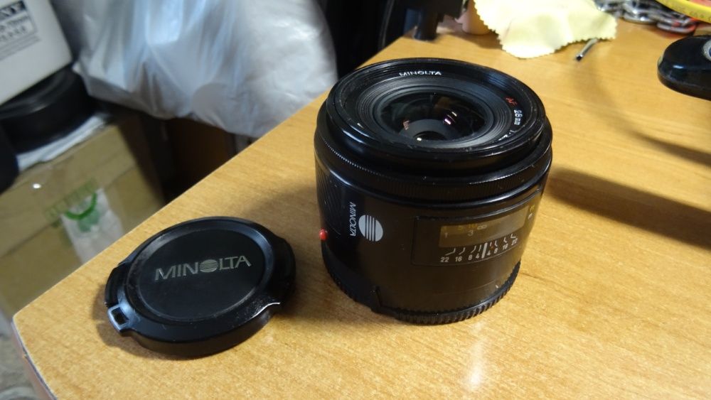 Фотоаппарат SONY a350 с двумя объективами.