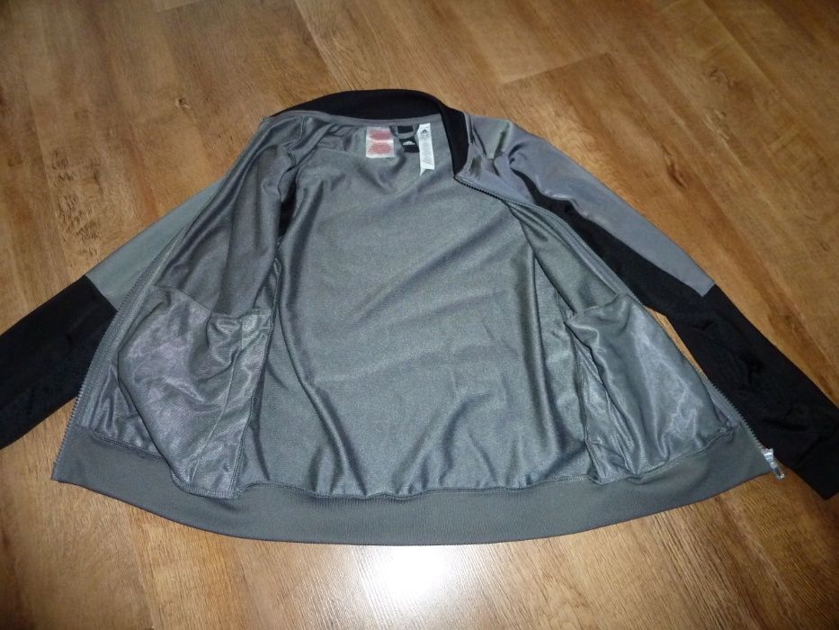 adidas Куртка, ветровка, толстовка Адидас на 9-10 лет