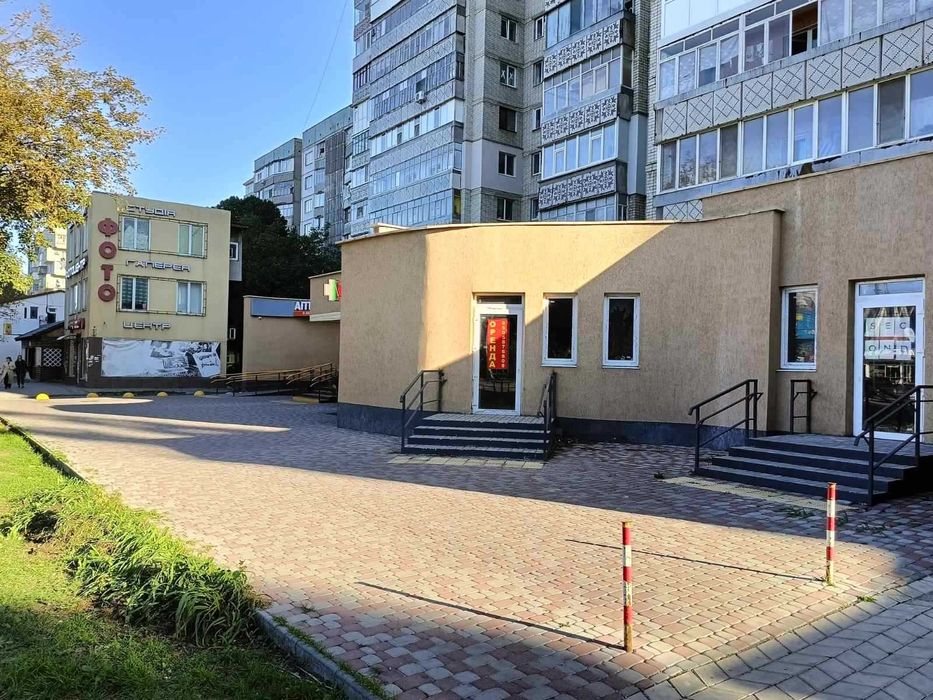 Сдам в помещение с хорошим трафиком 140 м.кв по пр.200 лет Херсона.