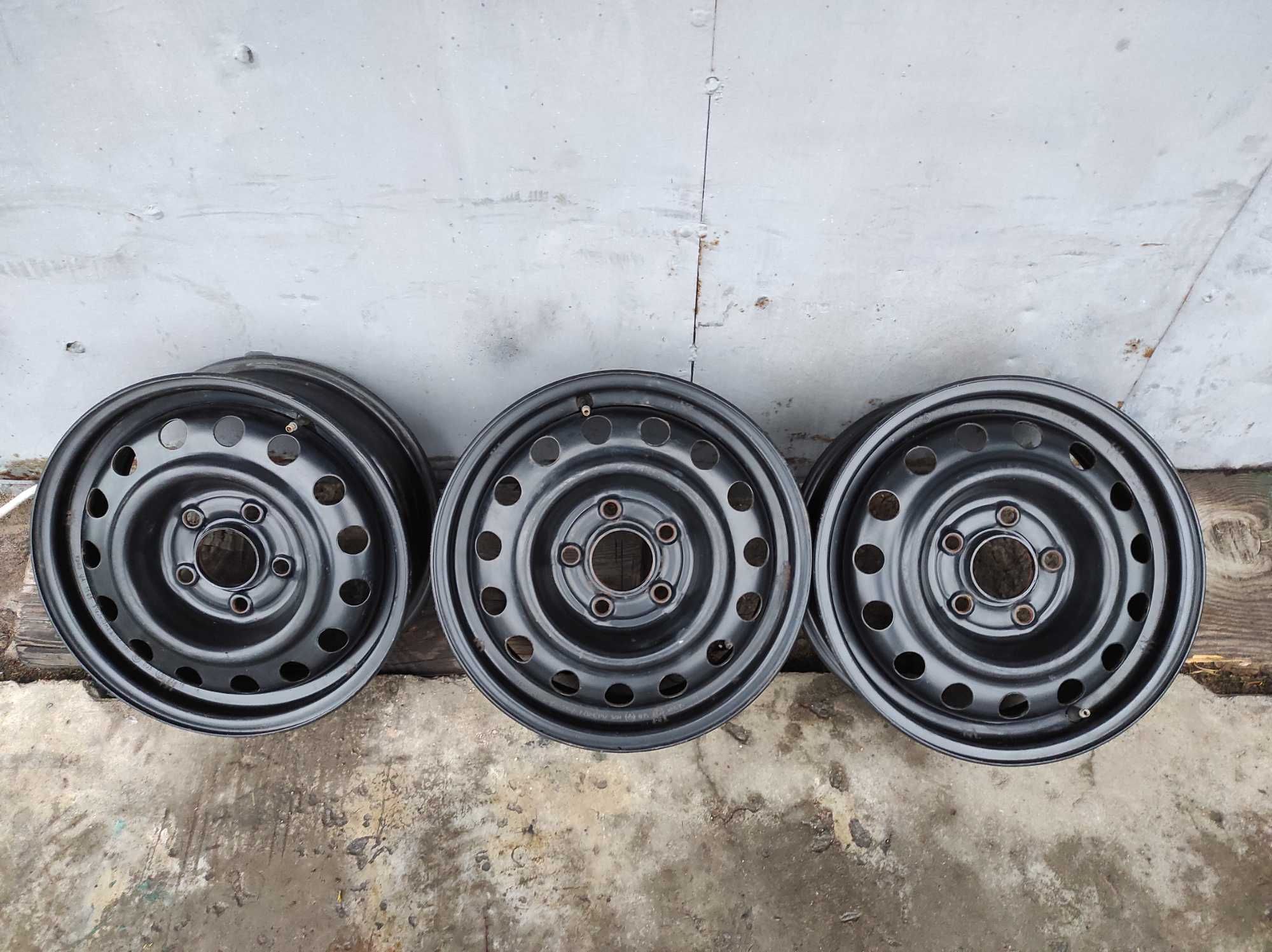 Диски R15 Hyundai,Kia,Mazda,Renault 5.5J ET47 PCD 5x114.3 DIA 67.1