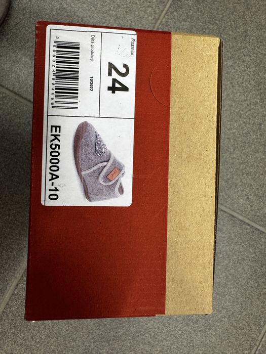 Kapcie dziewczęce rozmiar 24 Emel