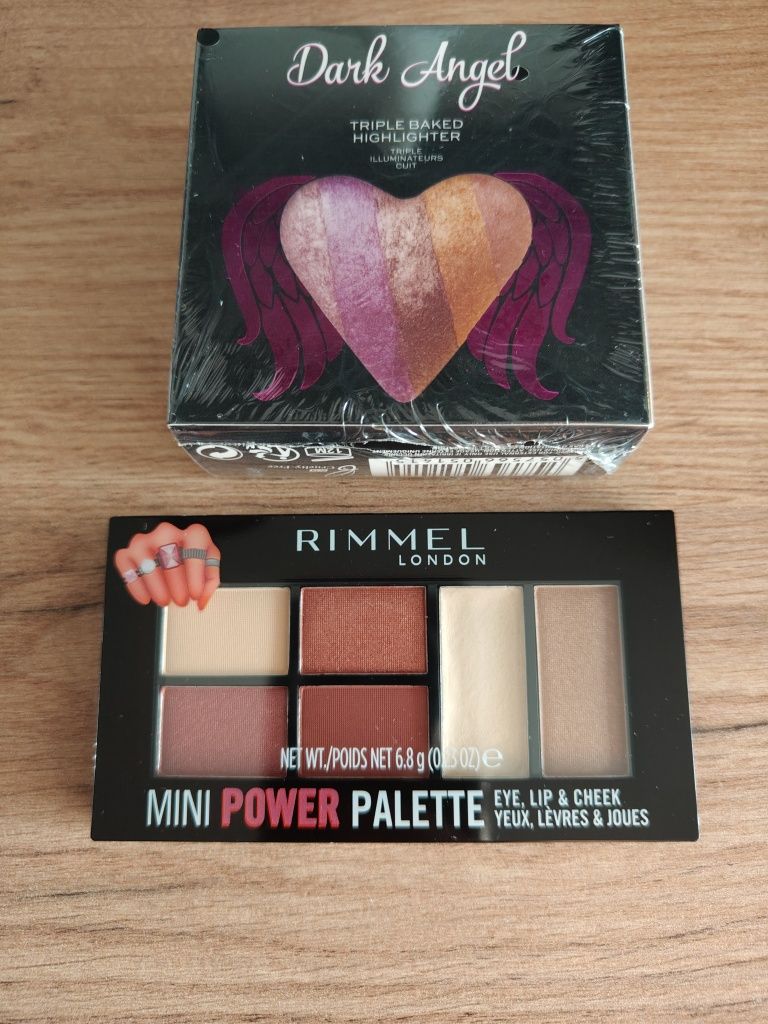 Nowe paletki rozświetlacz Revolution
