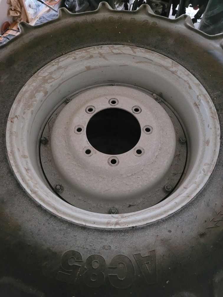 Koła Valtra komplet 460/85 r38 Jak NOWE
