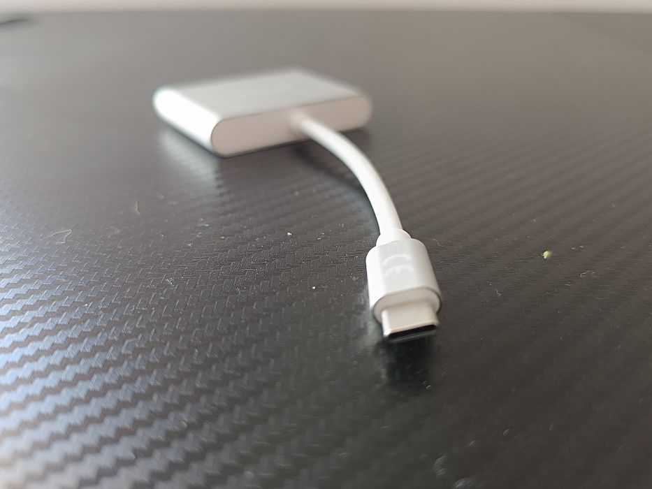 Adaptador Hub USB-C – HDMI + USB 3.0 + USB-C