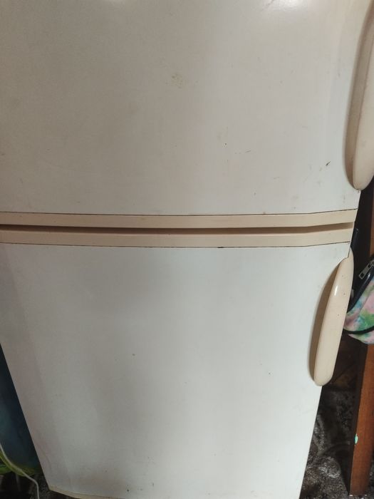 Продам холодильник