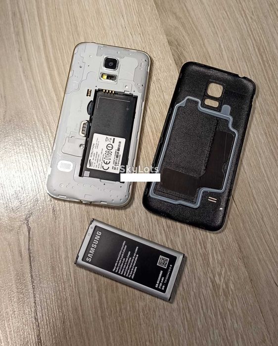 Мобільний телефон Samsung Galaxy S5 mini G800F Смартфон Стан нового