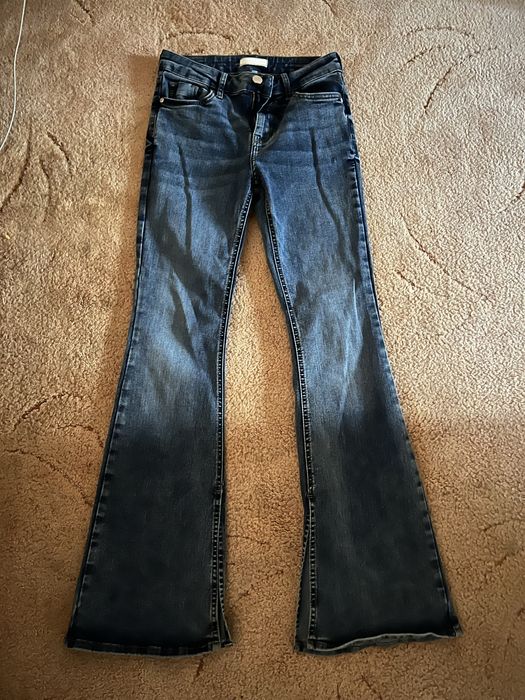 джинси кльош від river island