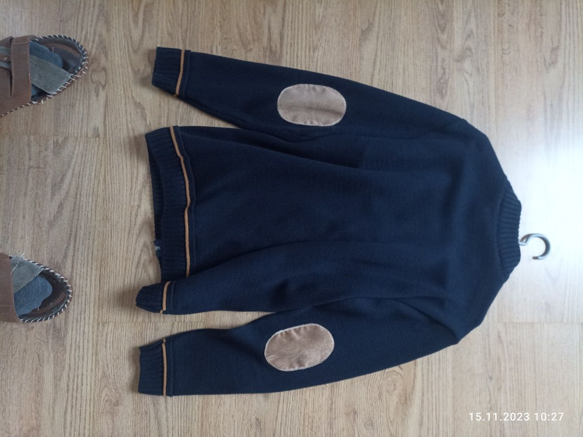 Sweter dla chłopca nowy