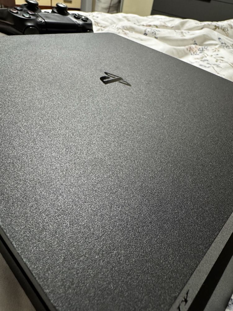 PlayStation 4 Slim на 1 TB