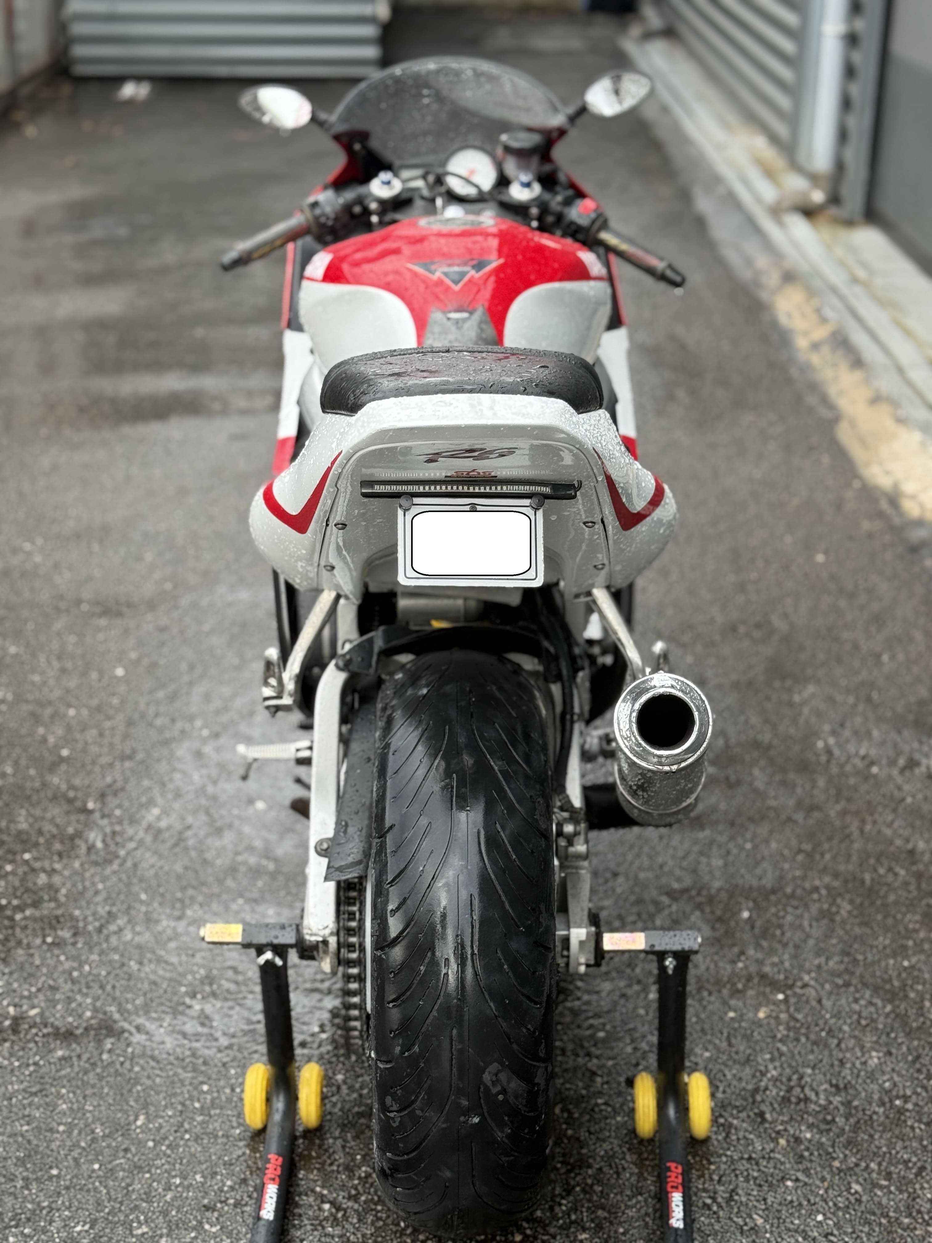 YAMAHA YZF R6 600