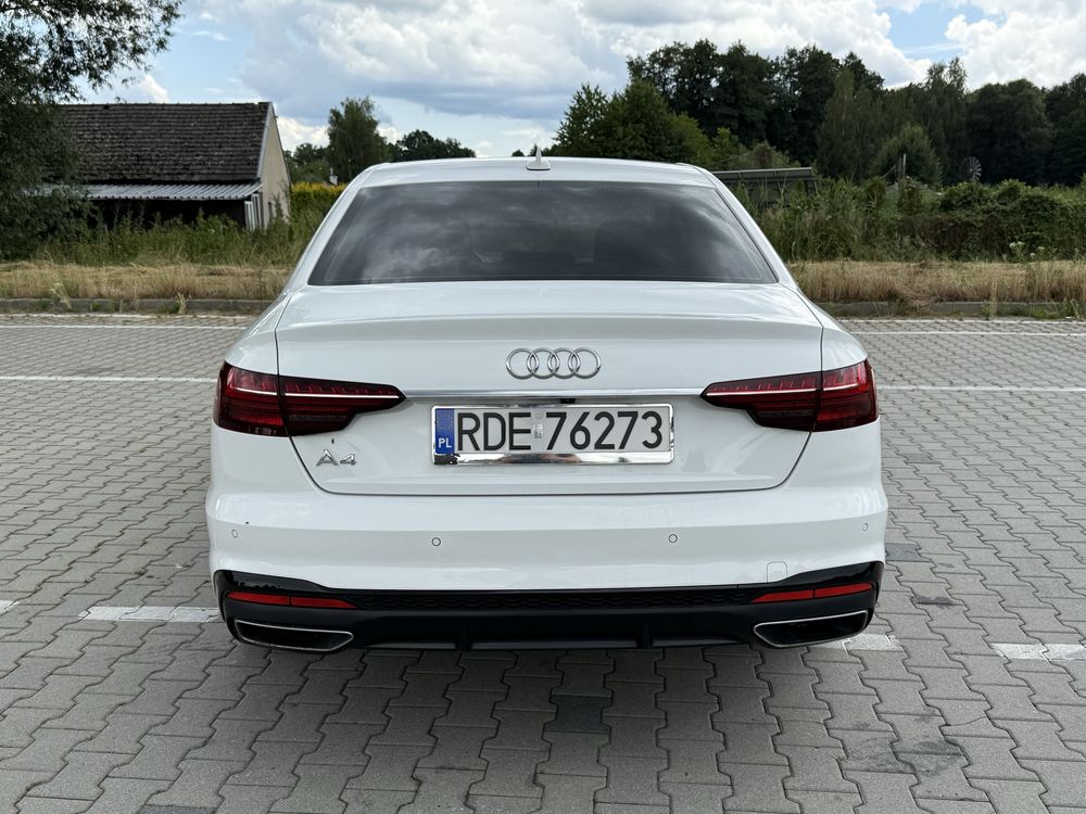 Audi A4 40 TFSI 2.0T automat kamera CarPlay S-Line Matrix serwisowana