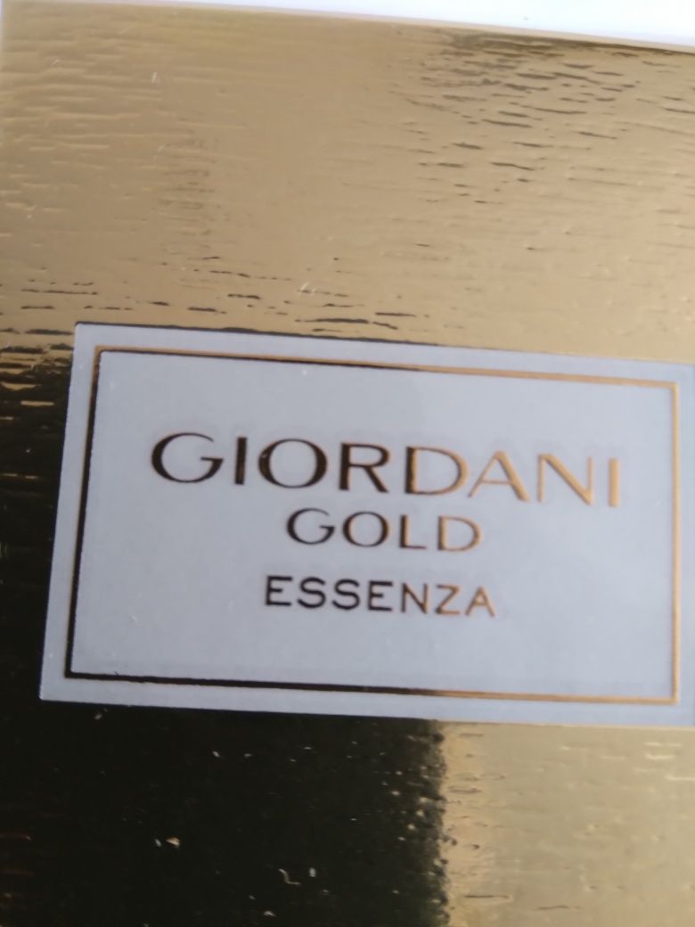 Perfumy Giordani Gold Essenza