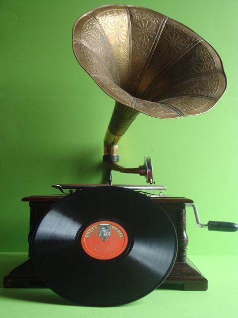 Grafonola antiga