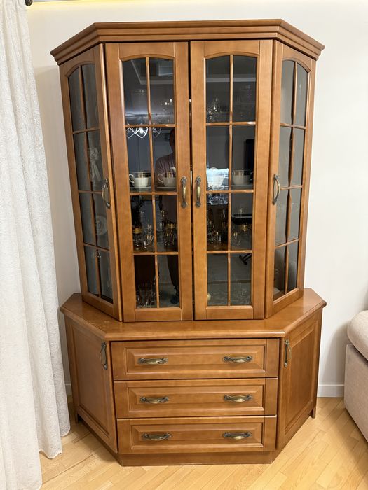 Меблі б/в для вітальні