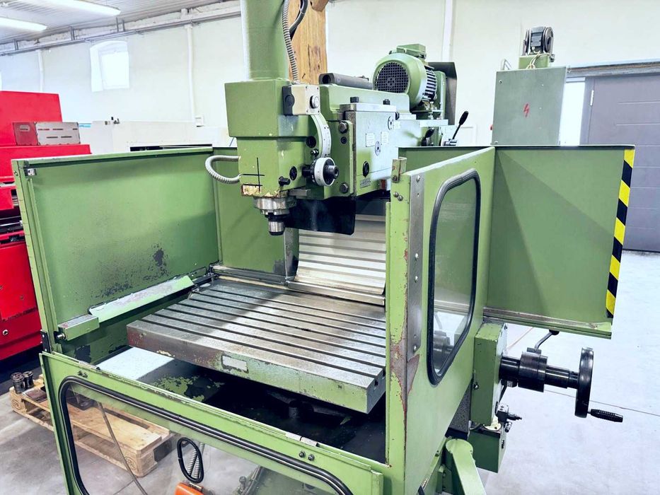 Frezarka uniwersalna AVIA FNF 40C |stan oryginalny | zobacz FILM