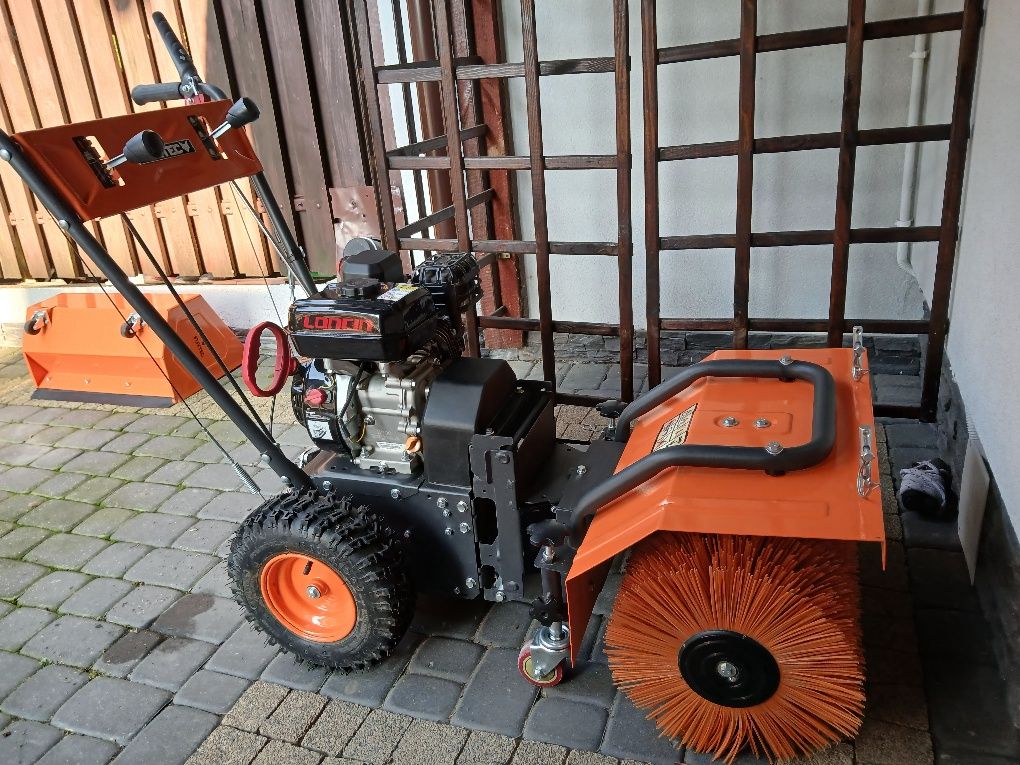 Zamiatarka spalinowa [pojemnik, płóg]